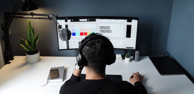 Designer al lavoro - Lavoro da Freelance